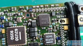 摩托罗拉军刀对讲机拆解维修 探索美国军用通信设备的内部世界